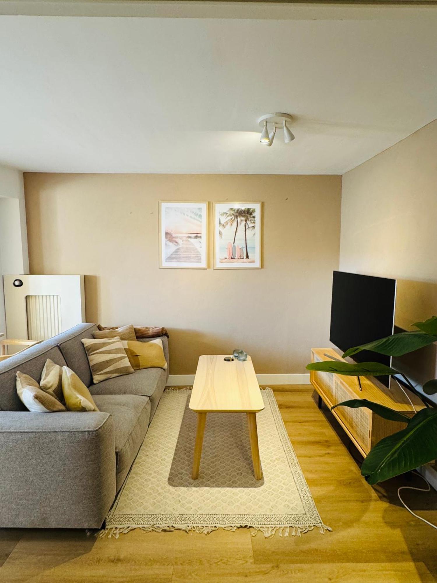 Ferienwohnung Hello Noordwijk - Souterrain Hoogwakersbosstraat 6 Exterior foto